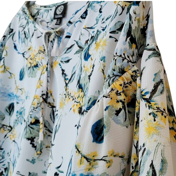 bobeau Tops - BOBEAU Floral Top Short Sleeve Top Beautiful Floral